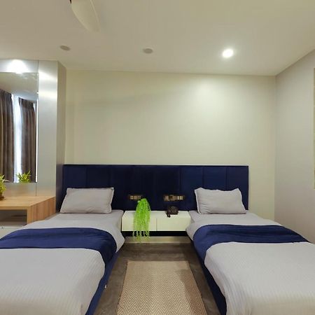 Hotel Bay Laurel Retreat Faridabad Exterior photo
