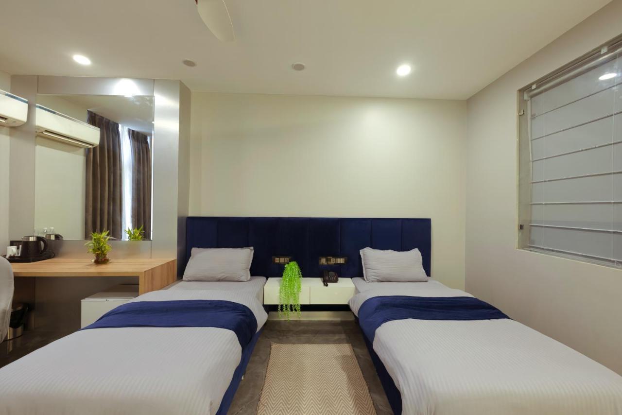 Hotel Bay Laurel Retreat Faridabad Exterior photo