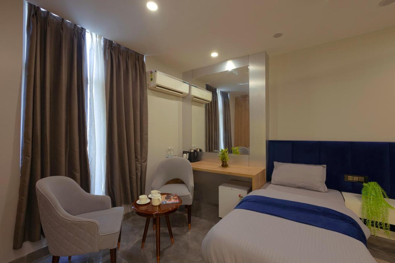 Hotel Bay Laurel Retreat Faridabad Exterior photo