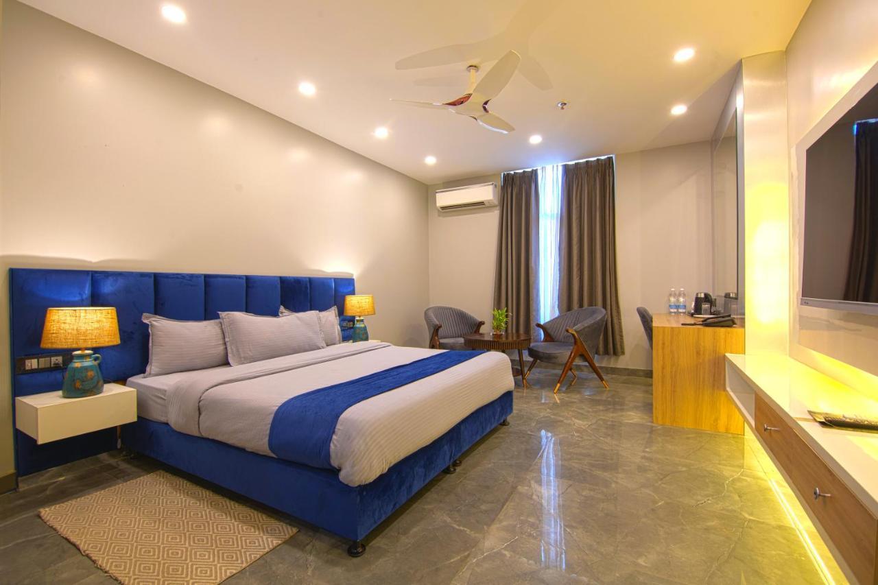 Hotel Bay Laurel Retreat Faridabad Exterior photo